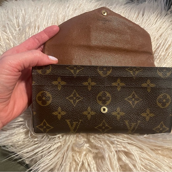 Louis Vuitton Vintage Monogram Wallet - Picture 7 of 7